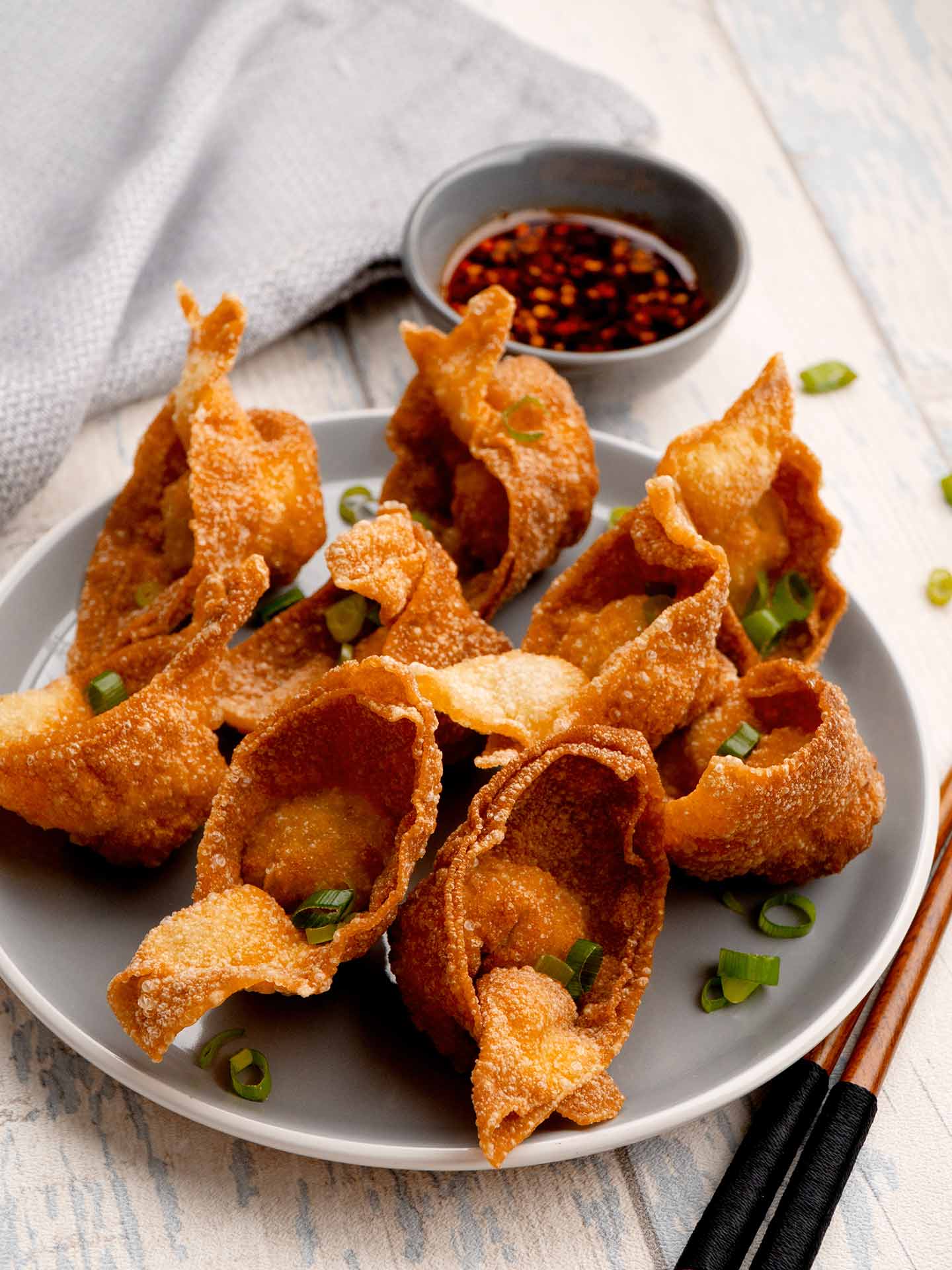 Crispy Fried Wontons: Deep-Fry or Air Fry for the Perfect Snack